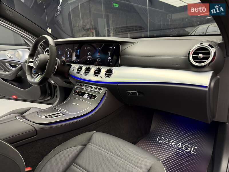 Седан Mercedes-Benz E-Class 2021 в Києві