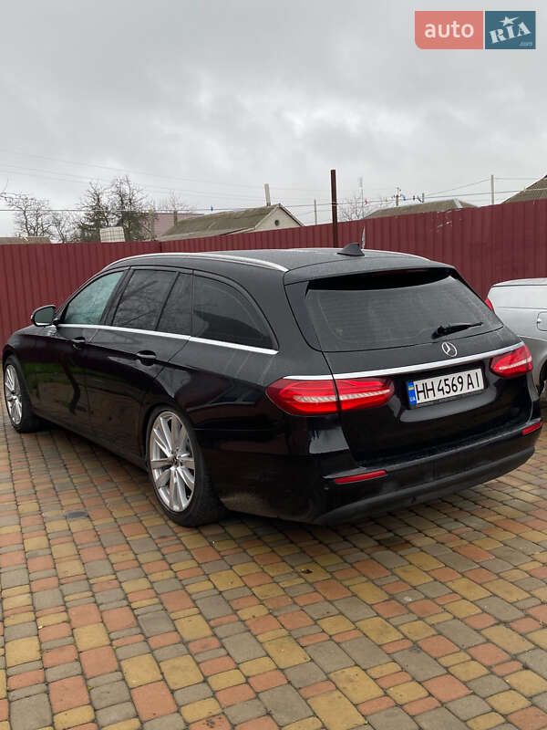 Универсал Mercedes-Benz E-Class 2016 в Киеве