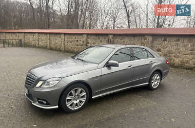 Седан Mercedes-Benz E-Class 2009 в Черновцах