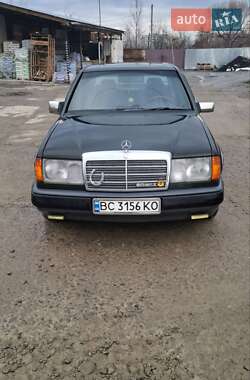 Седан Mercedes-Benz E-Class 1985 в Бориславі