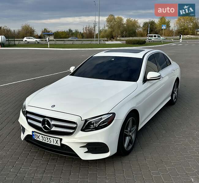 Седан Mercedes-Benz E-Class 2016 в Ровно фото Седан Mercedes-Benz E-Class 2016 в Ровно