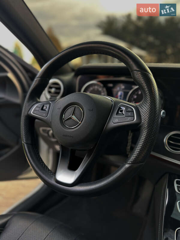 Седан Mercedes-Benz E-Class 2016 в Ровно фото 11 Седан Mercedes-Benz E-Class 2016 в Ровно