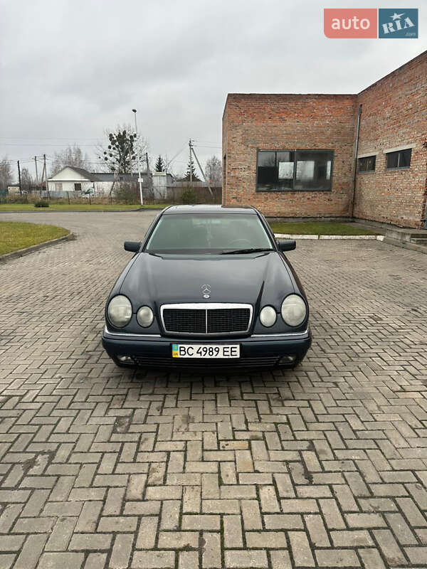 Mercedes-Benz E-Class 1998 Mercedes-Benz E-Class 1998
