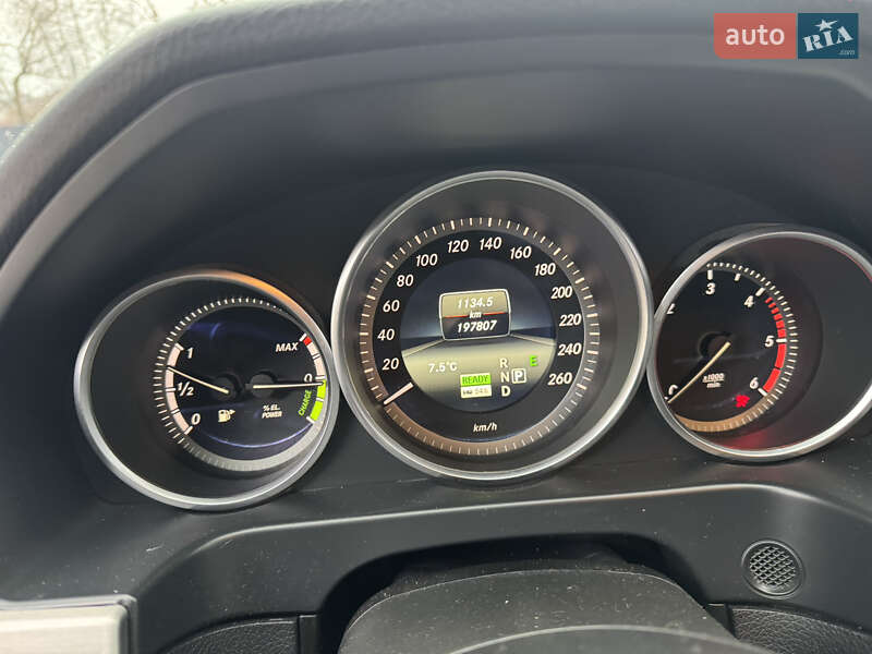 Седан Mercedes-Benz E-Class 2014 в Немишаево