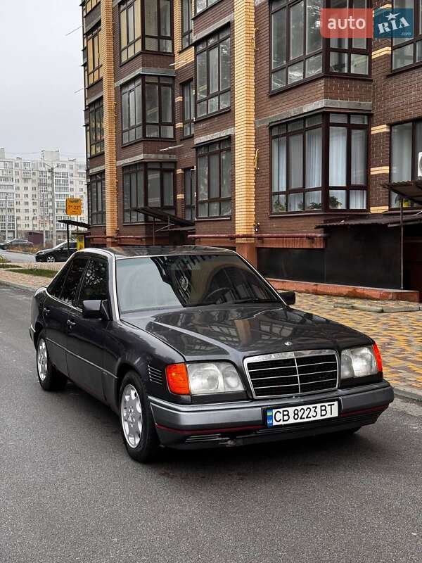 Седан Mercedes-Benz E-Class 1994 в Чернигове