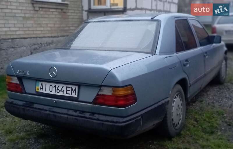 Седан Mercedes-Benz E-Class 1987 в Гостомеле фото 2 Седан Mercedes-Benz E-Class 1987 в Гостомеле