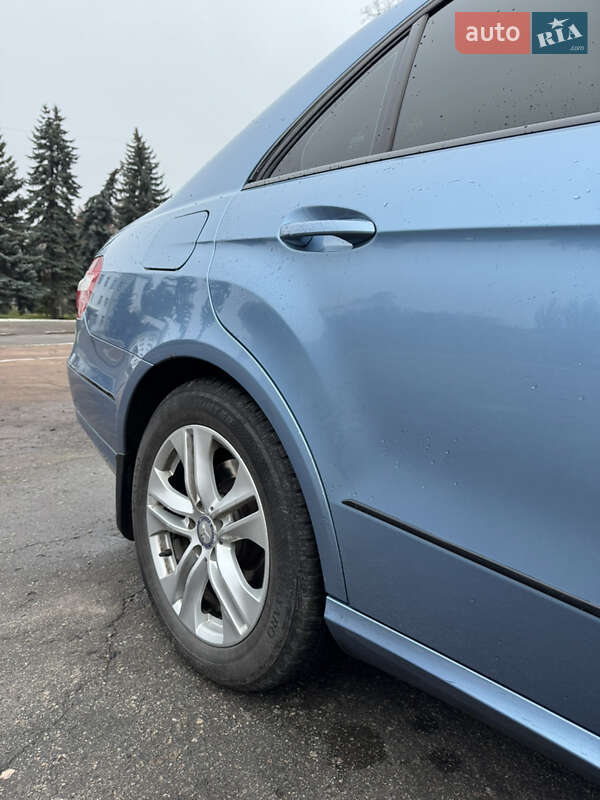 Седан Mercedes-Benz E-Class 2011 в Липовой Долине фото 9 Седан Mercedes-Benz E-Class 2011 в Липовой Долине