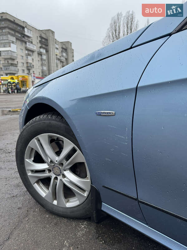 Седан Mercedes-Benz E-Class 2011 в Липовой Долине фото 15 Седан Mercedes-Benz E-Class 2011 в Липовой Долине