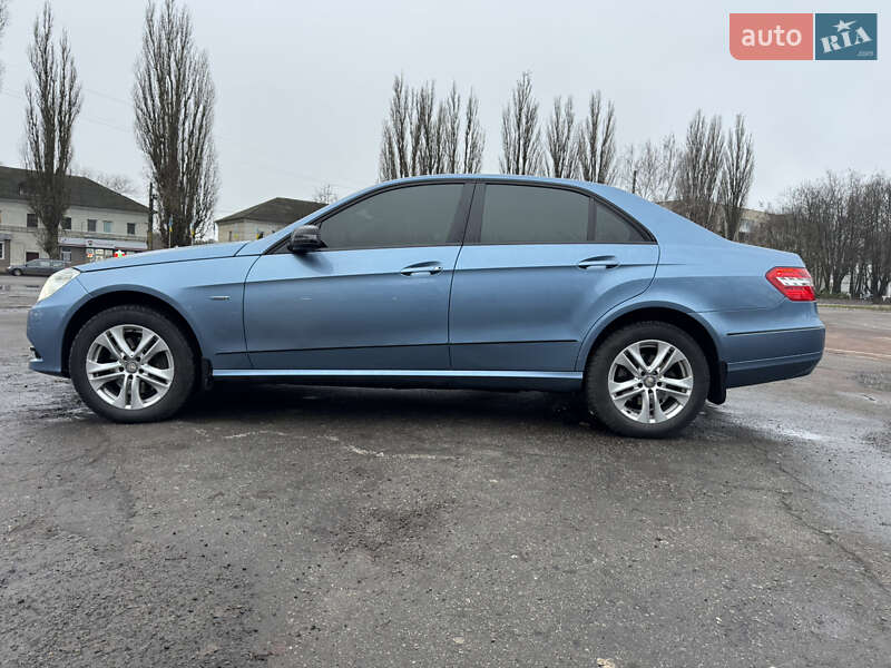 Седан Mercedes-Benz E-Class 2011 в Липовой Долине фото 26 Седан Mercedes-Benz E-Class 2011 в Липовой Долине
