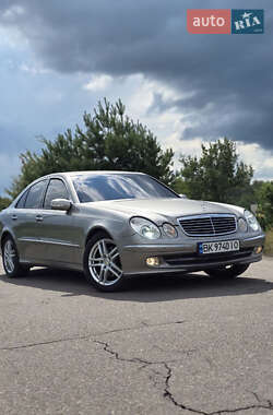Седан Mercedes-Benz E-Class 2005 в Киеве