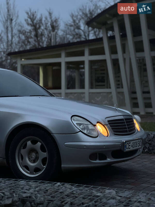Седан Mercedes-Benz E-Class 2002 в Городенке