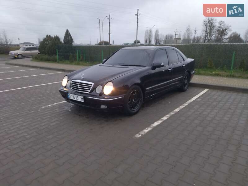 Mercedes-Benz E-Class 2000 Mercedes-Benz E-Class 2000