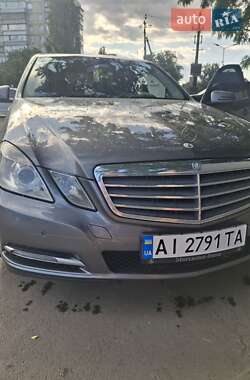 Седан Mercedes-Benz E-Class 2012 в Києві