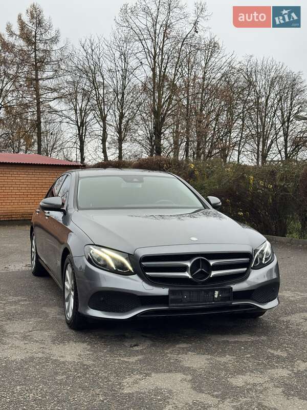 Седан Mercedes-Benz E-Class 2016 в Тернополе