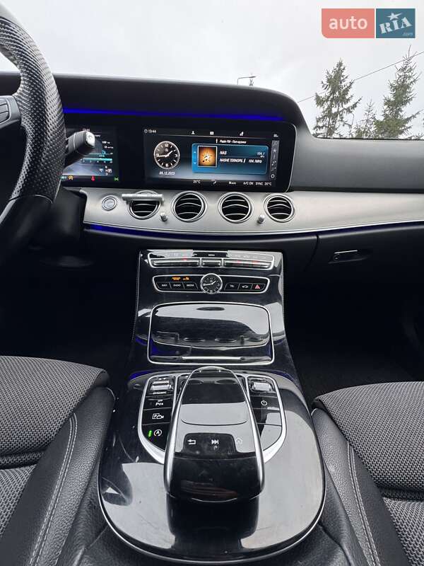 Седан Mercedes-Benz E-Class 2016 в Тернополе