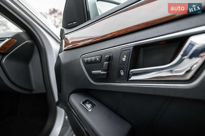 Седан Mercedes-Benz E-Class 2009 в Львове