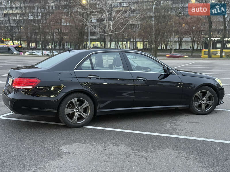 Седан Mercedes-Benz E-Class 2013 в Киеве