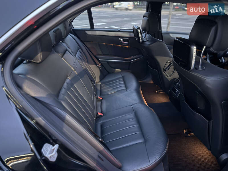 Седан Mercedes-Benz E-Class 2013 в Киеве