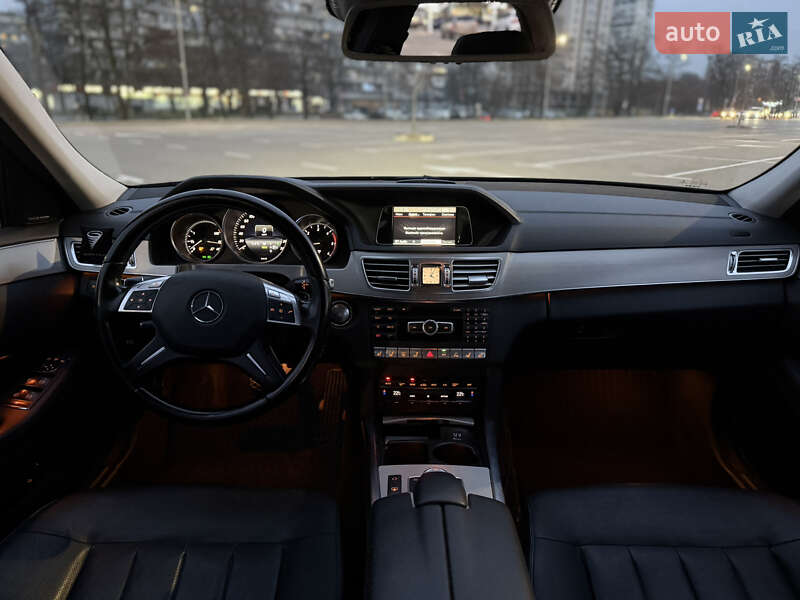 Седан Mercedes-Benz E-Class 2013 в Киеве