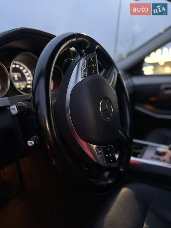 Седан Mercedes-Benz E-Class 2013 в Киеве