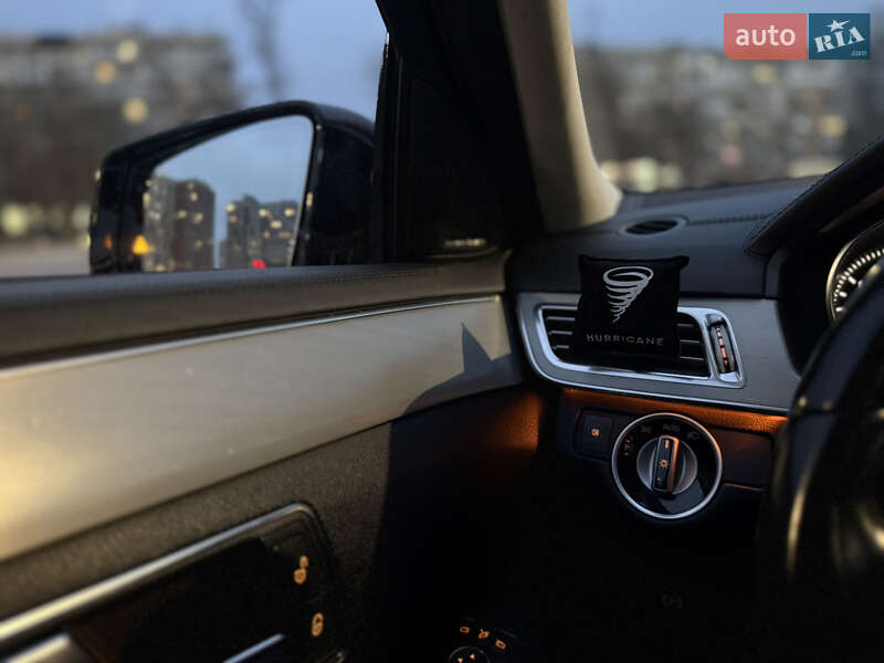 Седан Mercedes-Benz E-Class 2013 в Киеве