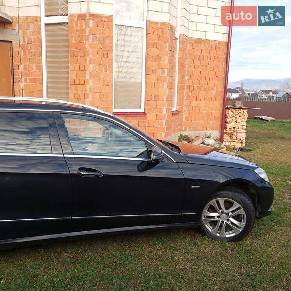 Універсал Mercedes-Benz E-Class 2011 в Добрянському