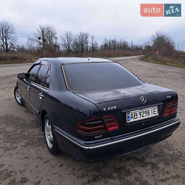Седан Mercedes-Benz E-Class 2001 в Тульчині