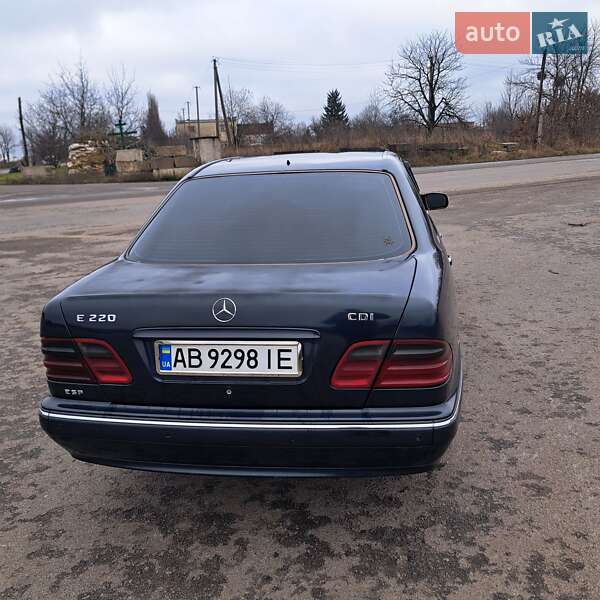 Седан Mercedes-Benz E-Class 2001 в Тульчині