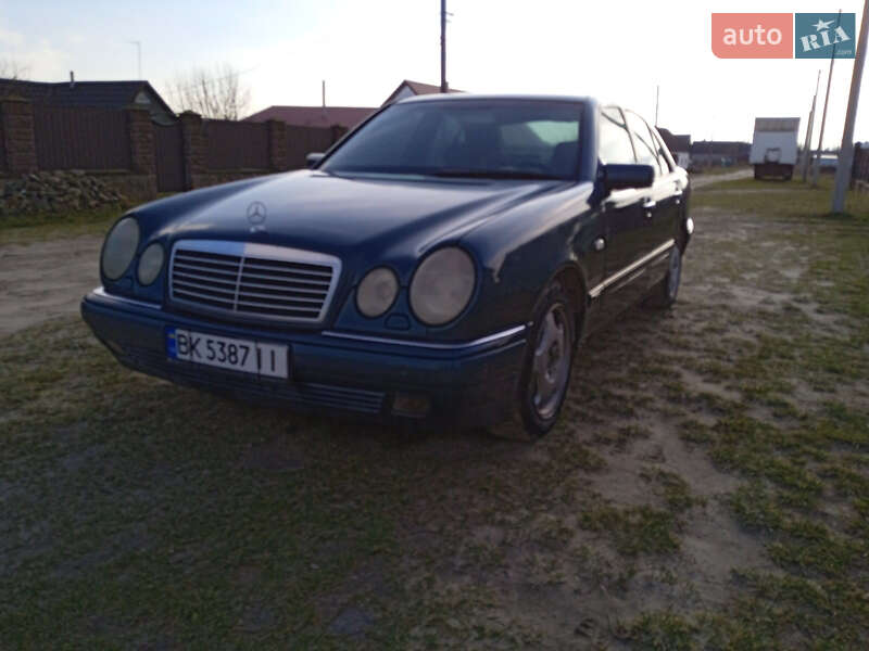 Mercedes-Benz E-Class 1998 Mercedes-Benz E-Class 1998