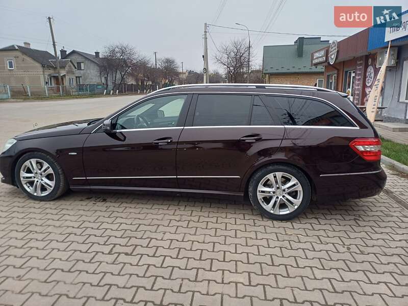 Универсал Mercedes-Benz E-Class 2010 в Чорткове фото 3 Универсал Mercedes-Benz E-Class 2010 в Чорткове