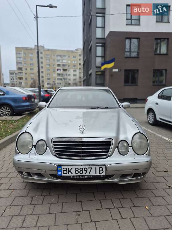 Седан Mercedes-Benz E-Class 2000 в Львові