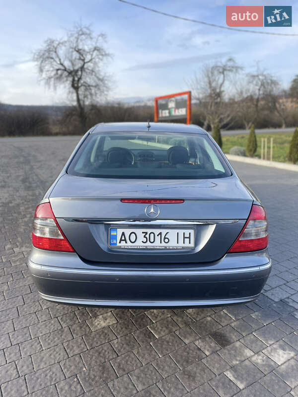 Седан Mercedes-Benz E-Class 2008 в Ужгороді