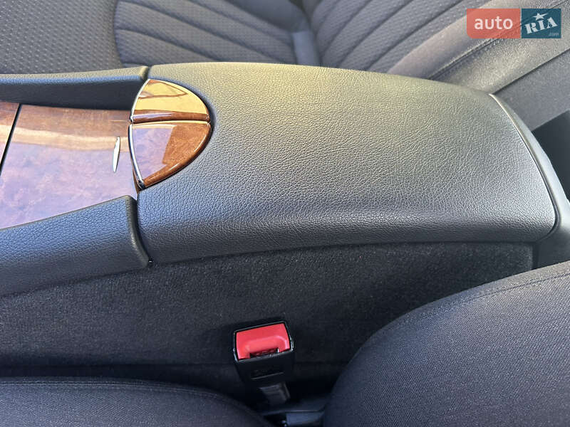 Седан Mercedes-Benz E-Class 2008 в Ужгороді