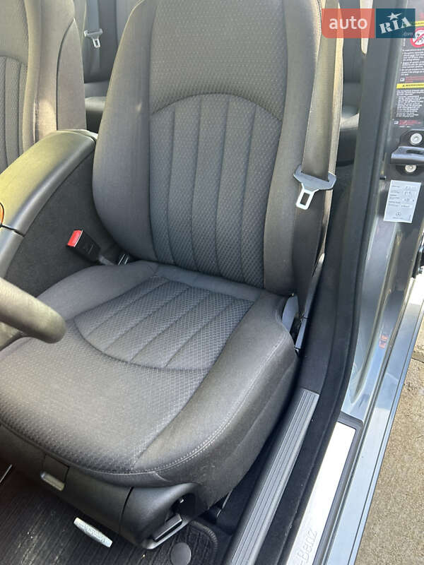 Седан Mercedes-Benz E-Class 2008 в Ужгороді