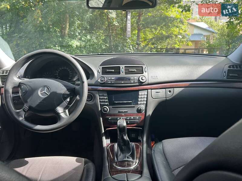Седан Mercedes-Benz E-Class 2005 в Самборі фото 15 Седан Mercedes-Benz E-Class 2005 в Самборі