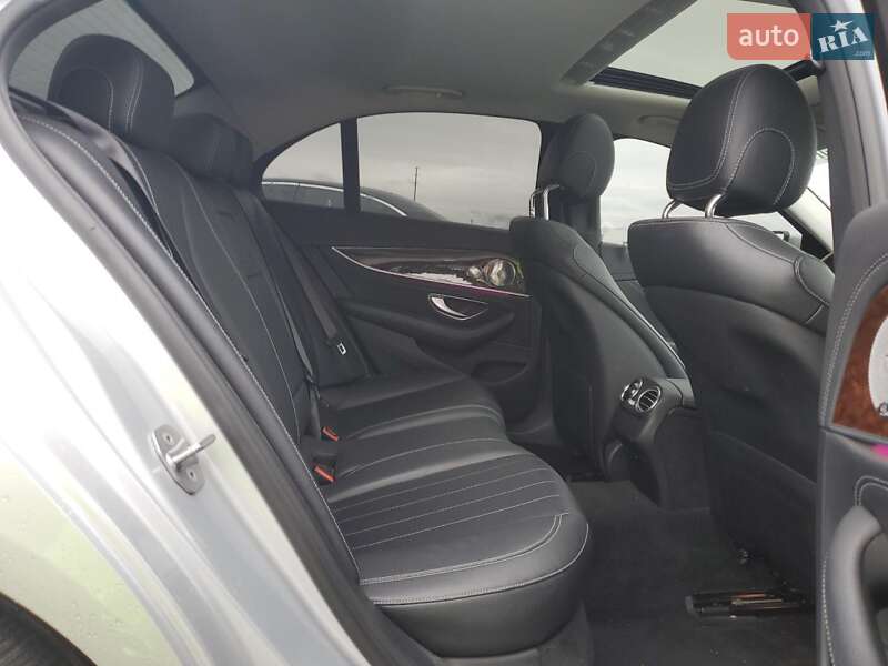 Седан Mercedes-Benz E-Class 2017 в Киеве фото 10 Седан Mercedes-Benz E-Class 2017 в Киеве