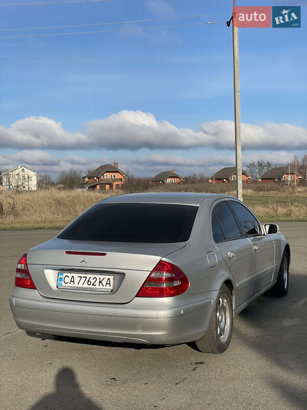 Седан Mercedes-Benz E-Class 2002 в Яготине