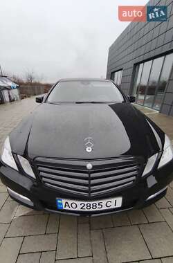 Седан Mercedes-Benz E-Class 2012 в Тячеві