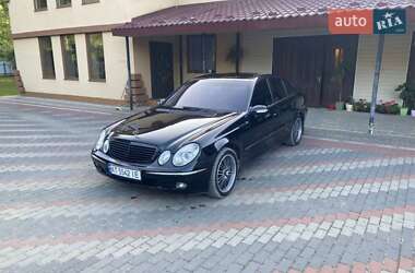 Седан Mercedes-Benz E-Class 2002 в Верховине