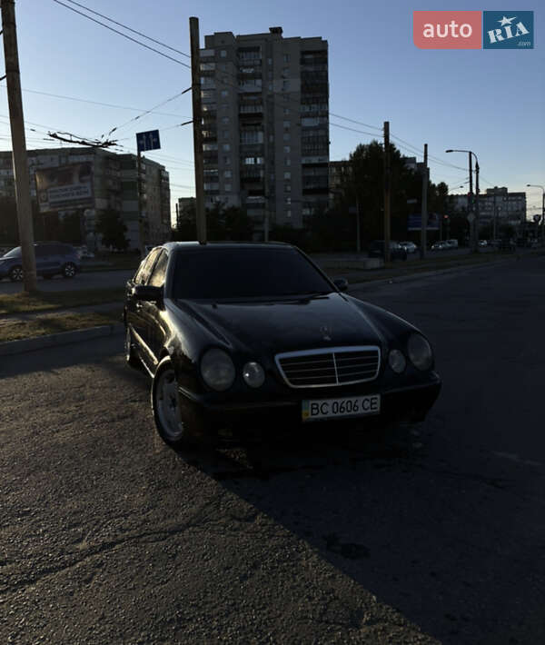 Mercedes-Benz E-Class 2001