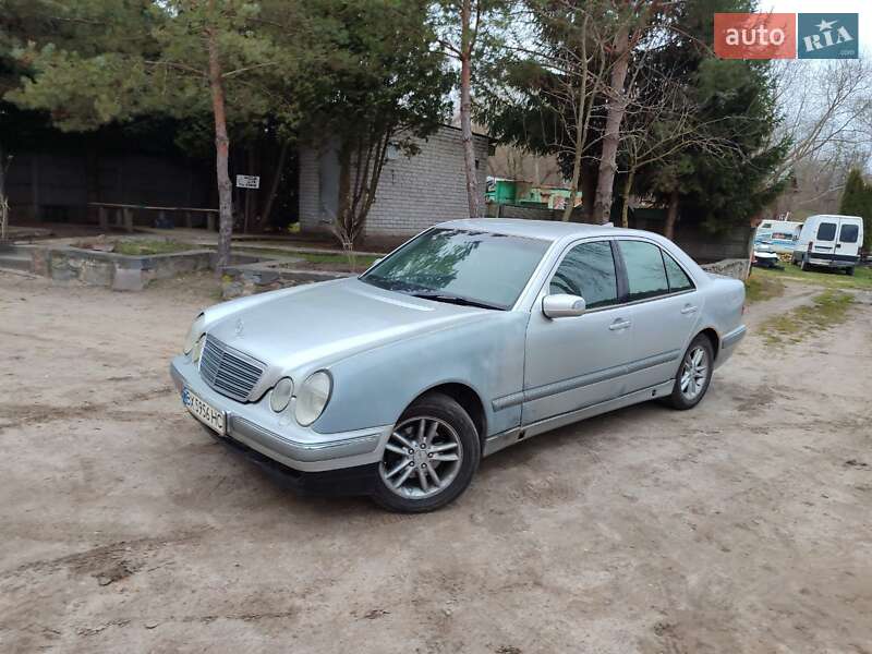 Mercedes-Benz E-Class 2000