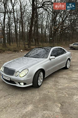Седан Mercedes-Benz E-Class 2003 в Киеве