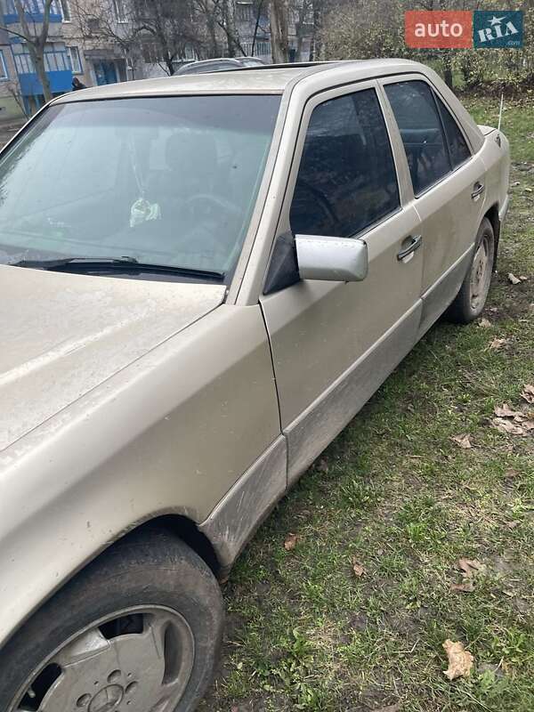 Седан Mercedes-Benz E-Class 1988 в Кропивницькому фото 2 Седан Mercedes-Benz E-Class 1988 в Кропивницькому