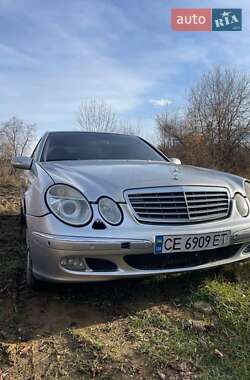 Седан Mercedes-Benz E-Class 2003 в Вижнице