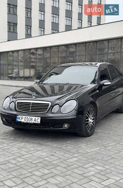 Седан Mercedes-Benz E-Class 2003 в Днепре
