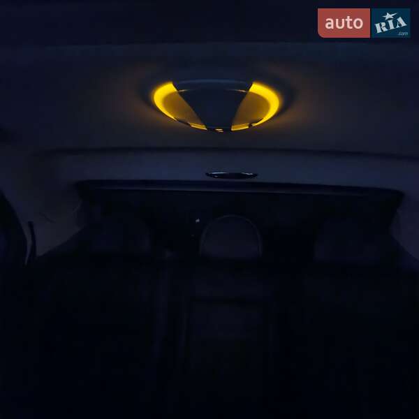 Седан Mercedes-Benz E-Class 2005 в Житомирі