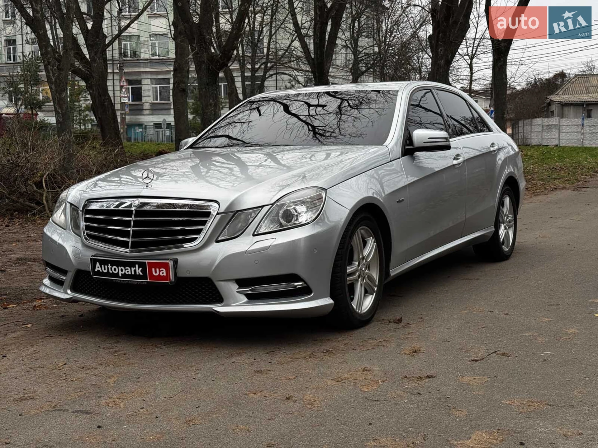 2013 Mercedes-Benz E-klasse - фото 1