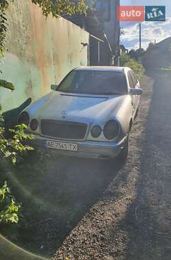 Седан Mercedes-Benz E-Class 1998 в Киеве