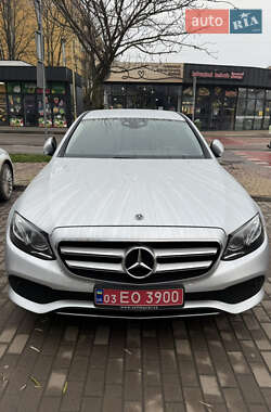 Седан Mercedes-Benz E-Class 2017 в Ужгороде