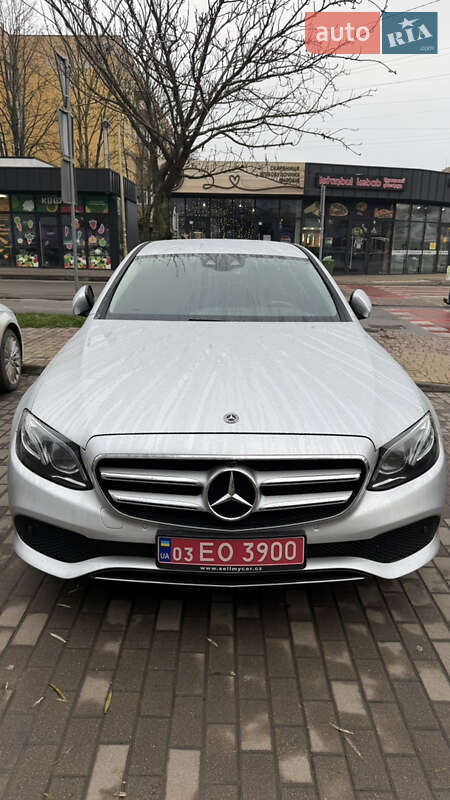 Седан Mercedes-Benz E-Class 2017 в Ужгороді фото 15 Седан Mercedes-Benz E-Class 2017 в Ужгороді